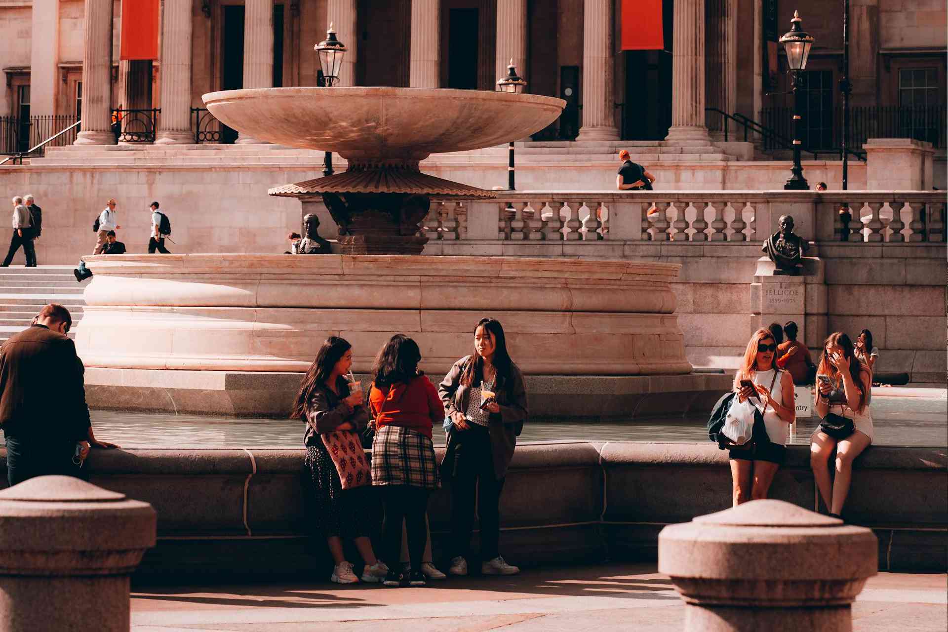Visit Trafalgar Square, London - VisitStay